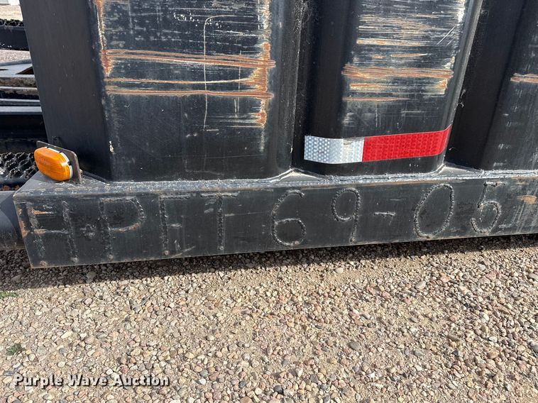 image for item DZ5134 Frac tank trailer