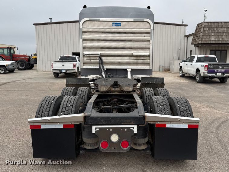 image for item DZ5149 2008 Mack CHU613 semi truck