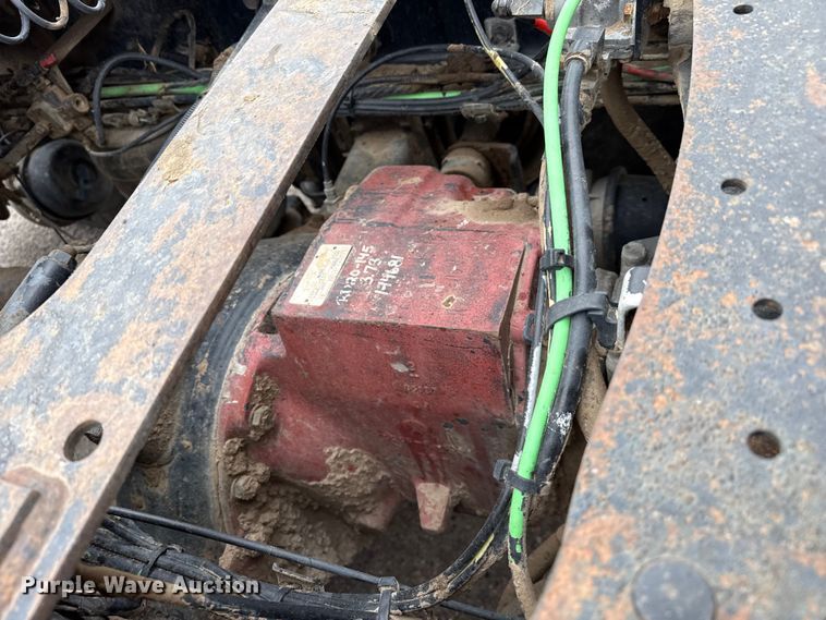 image for item DZ5149 2008 Mack CHU613 semi truck