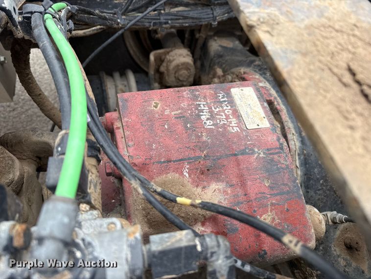 image for item DZ5149 2008 Mack CHU613 semi truck