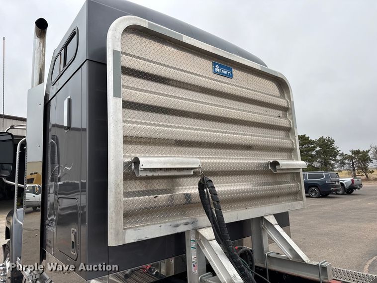 image for item DZ5149 2008 Mack CHU613 semi truck