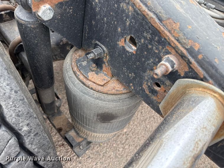 image for item DZ5149 2008 Mack CHU613 semi truck