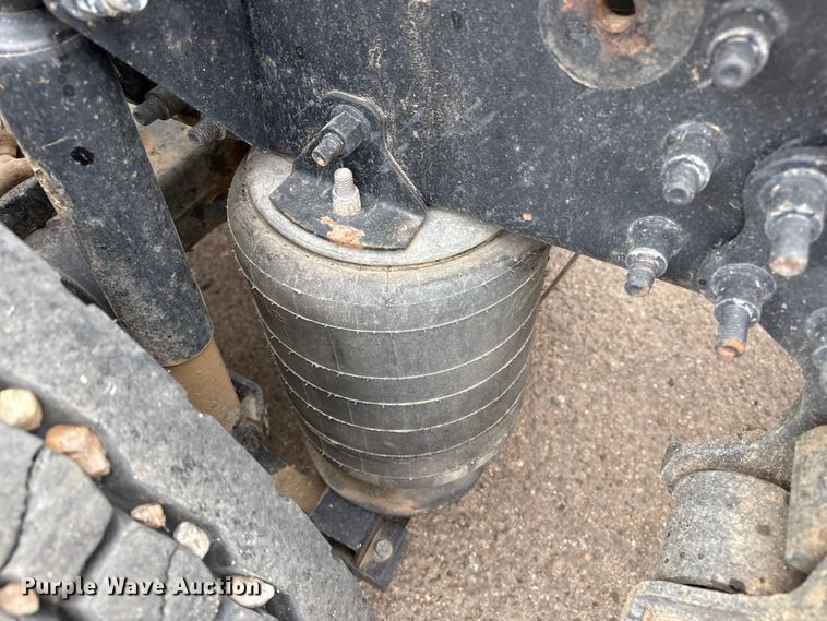 image for item DZ5149 2008 Mack CHU613 semi truck