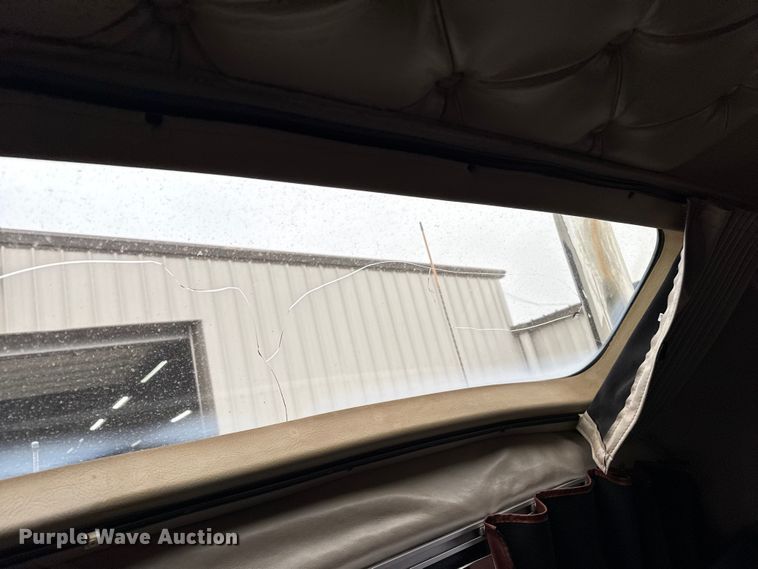 image for item DZ5149 2008 Mack CHU613 semi truck