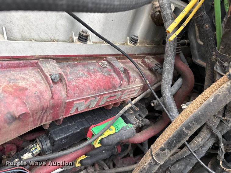 image for item DZ5149 2008 Mack CHU613 semi truck