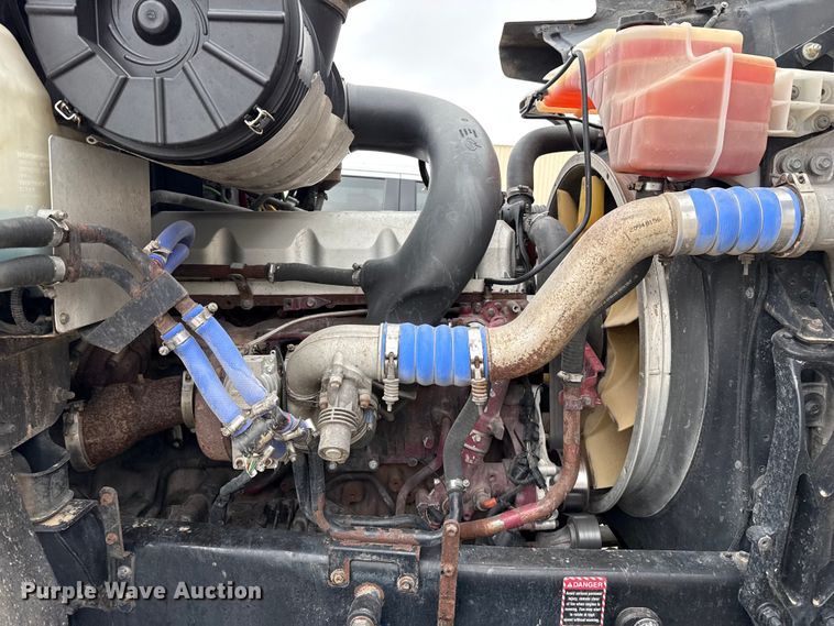 image for item DZ5149 2008 Mack CHU613 semi truck