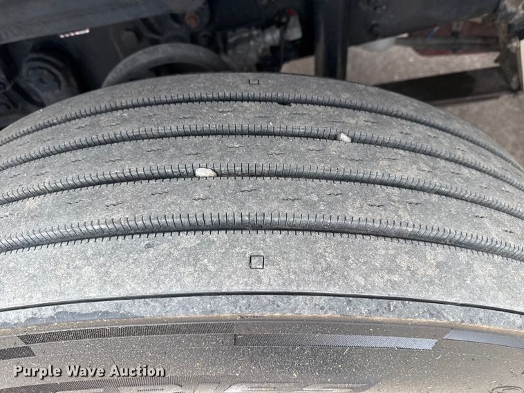 image for item DZ5149 2008 Mack CHU613 semi truck