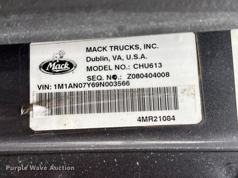 image for item DZ5149 2008 Mack CHU613 semi truck