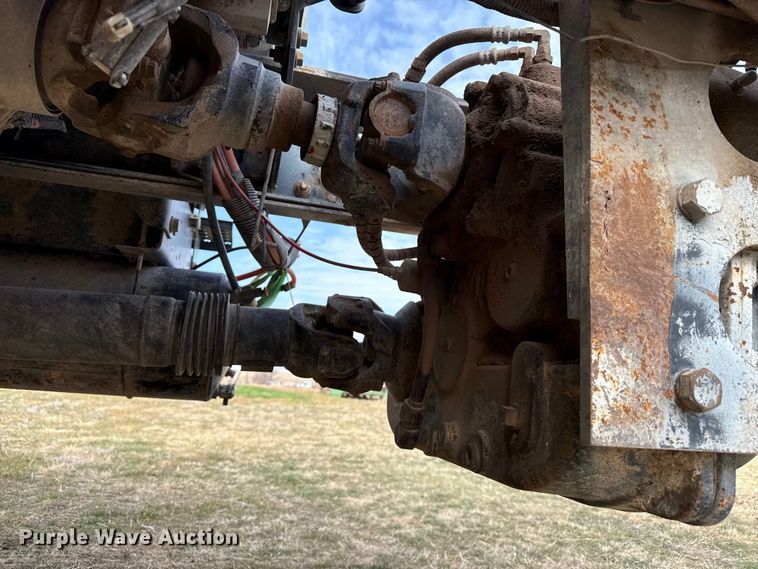 image for item DZ5163 2006 International 7400 truck cab and chassis