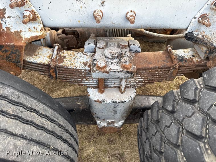 image for item DZ5163 2006 International 7400 truck cab and chassis