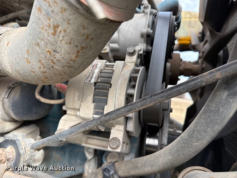 image for item DZ5163 2006 International 7400 truck cab and chassis