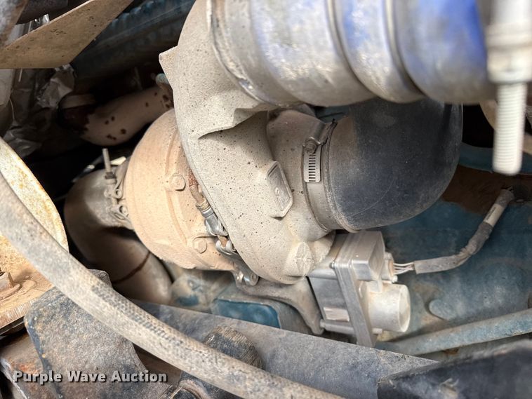 image for item DZ5163 2006 International 7400 truck cab and chassis