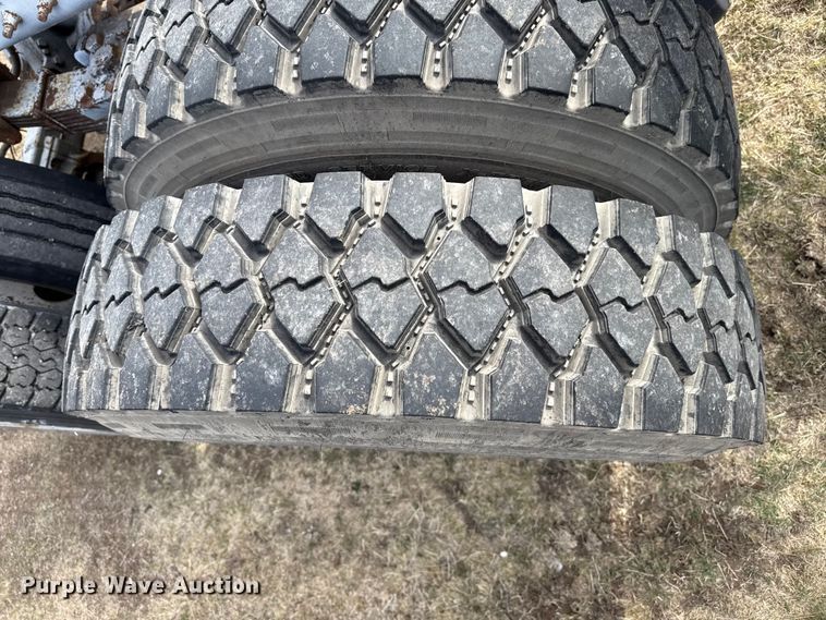 image for item DZ5163 2006 International 7400 truck cab and chassis