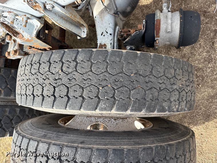 image for item DZ5163 2006 International 7400 truck cab and chassis