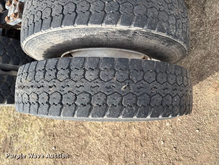 image for item DZ5163 2006 International 7400 truck cab and chassis