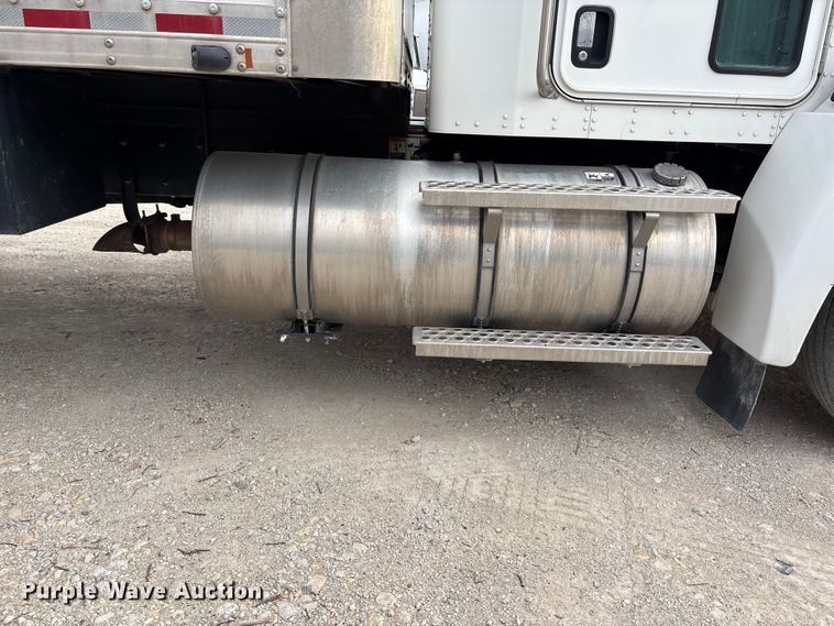 image for item EA4445 2021 Kenworth T270 box truck