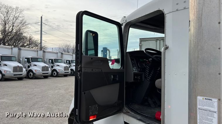 image for item EA4445 2021 Kenworth T270 box truck