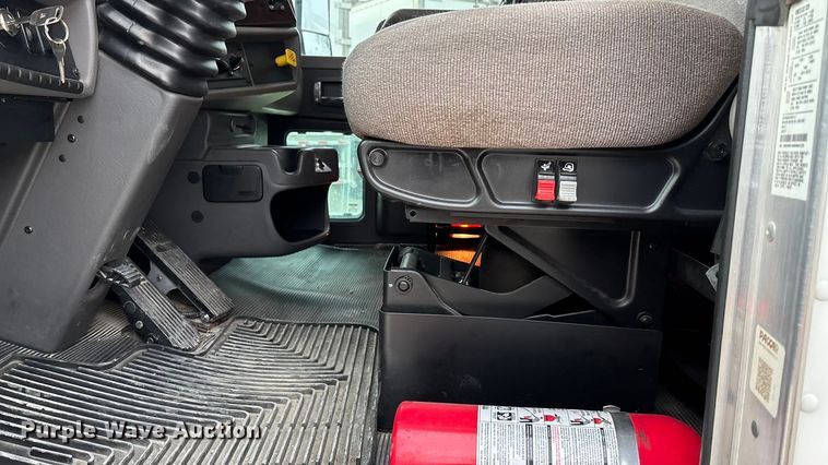 image for item EA4445 2021 Kenworth T270 box truck