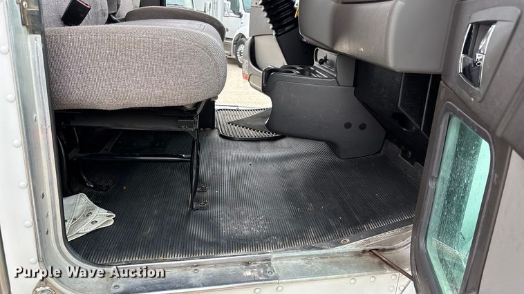 image for item EA4445 2021 Kenworth T270 box truck