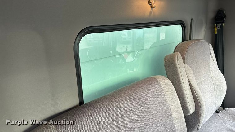 image for item EA4445 2021 Kenworth T270 box truck