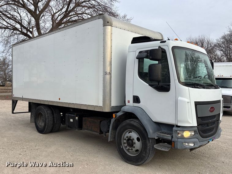 image for item EA4446 2015 Peterbilt 220 box truck