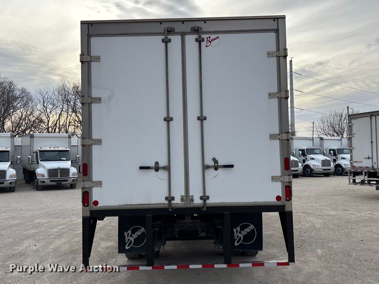 image for item EA4446 2015 Peterbilt 220 box truck