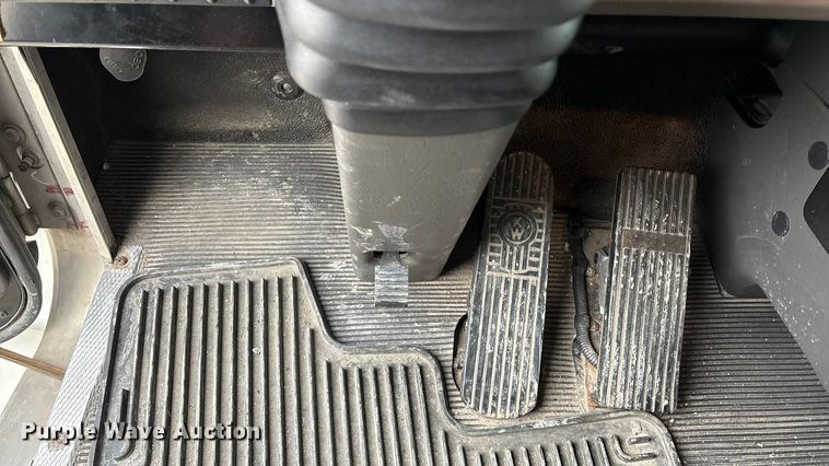 image for item EA4447 2021 Kenworth T270 box truck