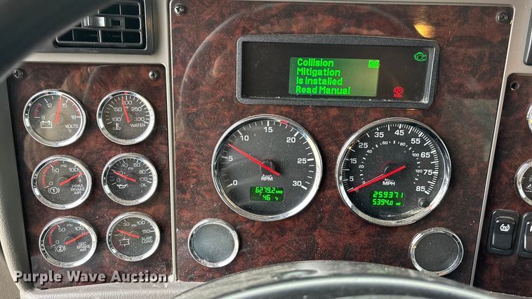 image for item EA4447 2021 Kenworth T270 box truck