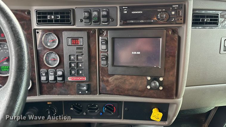 image for item EA4447 2021 Kenworth T270 box truck