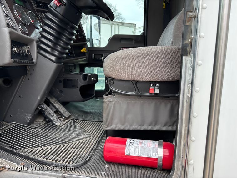 image for item EA4448 2021 Kenworth T270 box truck