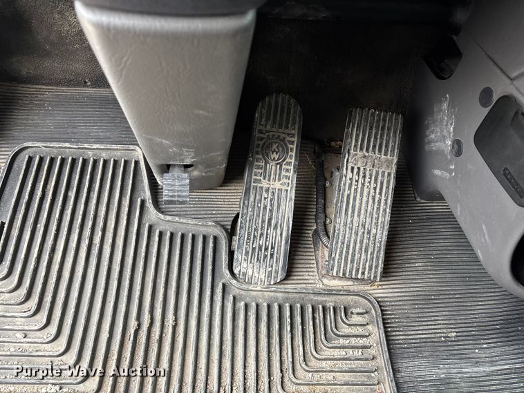 image for item EA4448 2021 Kenworth T270 box truck