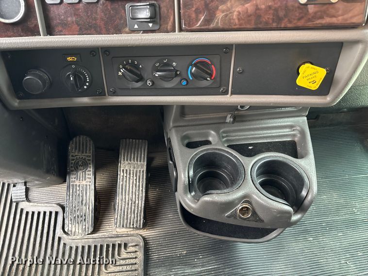 image for item EA4448 2021 Kenworth T270 box truck