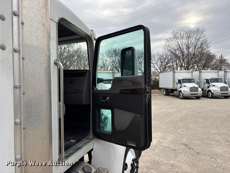 image for item EA4448 2021 Kenworth T270 box truck