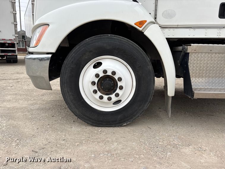 image for item EA4448 2021 Kenworth T270 box truck