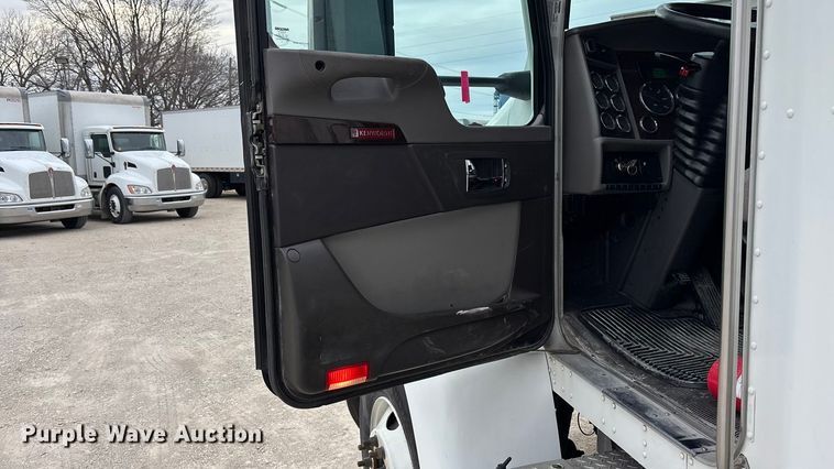 image for item EA4449 2021 Kenworth T270 box truck