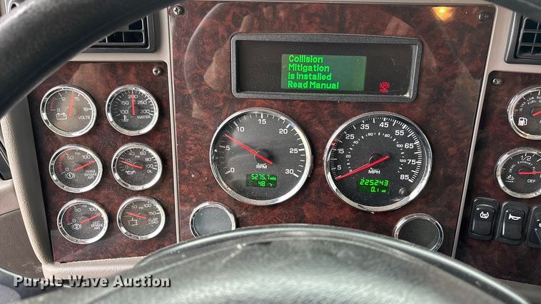 image for item EA4449 2021 Kenworth T270 box truck