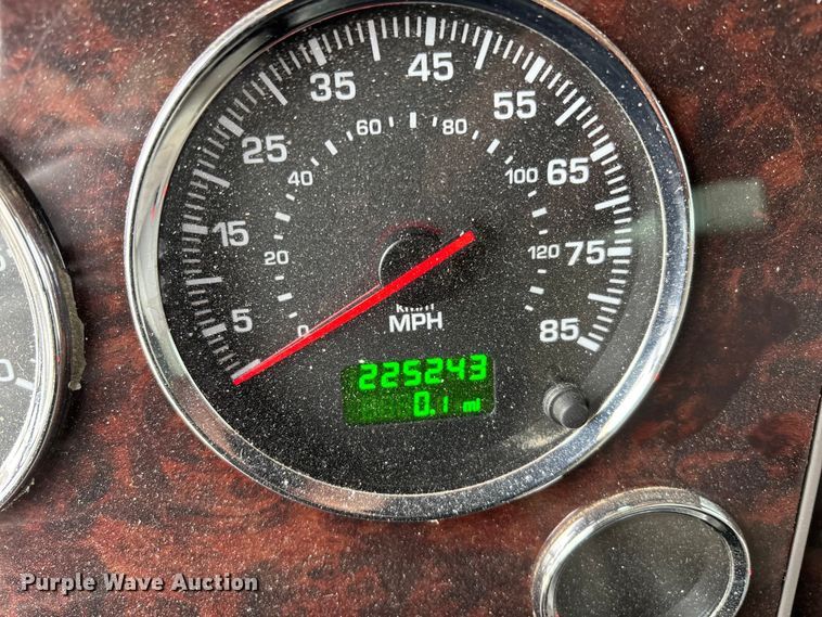 image for item EA4449 2021 Kenworth T270 box truck