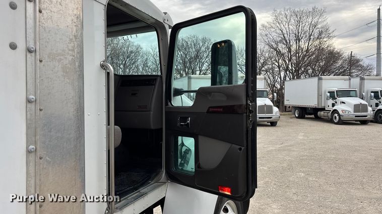 image for item EA4449 2021 Kenworth T270 box truck