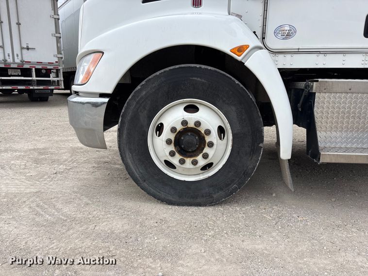 image for item EA4449 2021 Kenworth T270 box truck