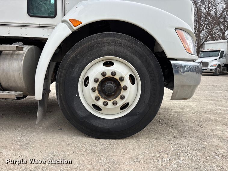 image for item EA4449 2021 Kenworth T270 box truck