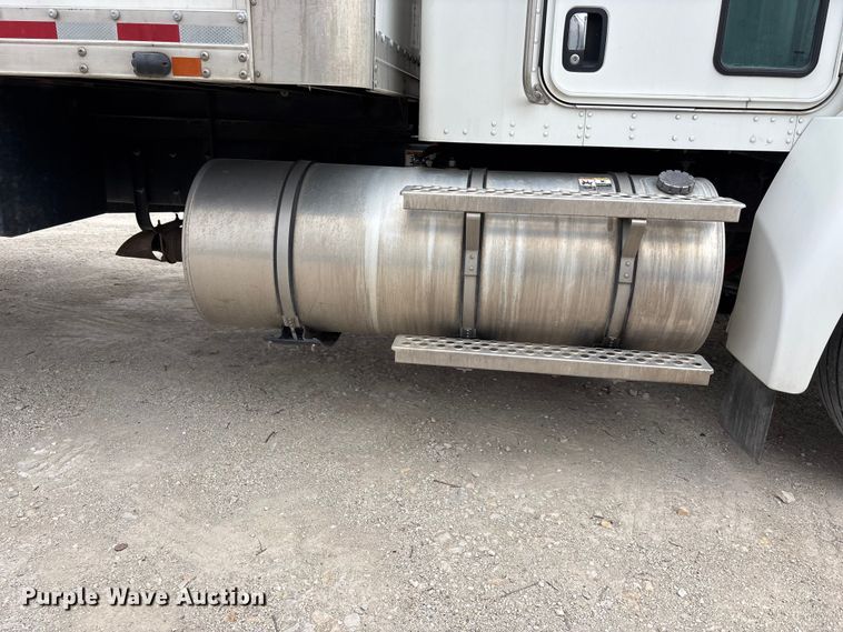 image for item EA4450 2021 Kenworth T270 box truck