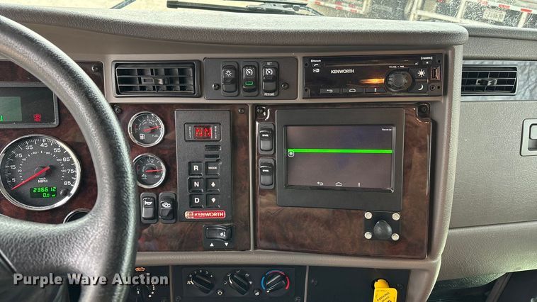 image for item EA4450 2021 Kenworth T270 box truck