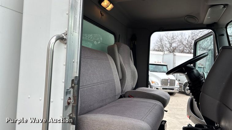 image for item EA4450 2021 Kenworth T270 box truck