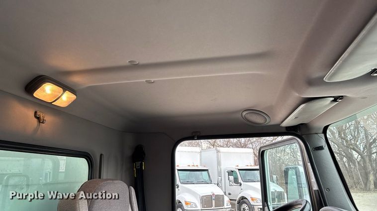 image for item EA4450 2021 Kenworth T270 box truck