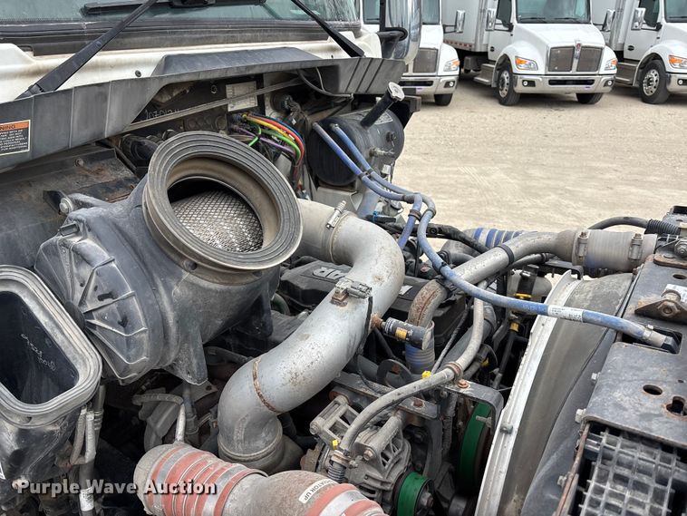 image for item EA4450 2021 Kenworth T270 box truck