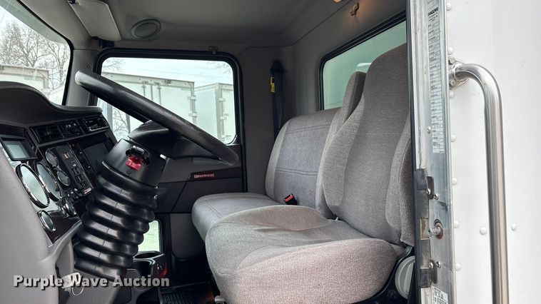 image for item EA4451 2021 Kenworth T270 box truck