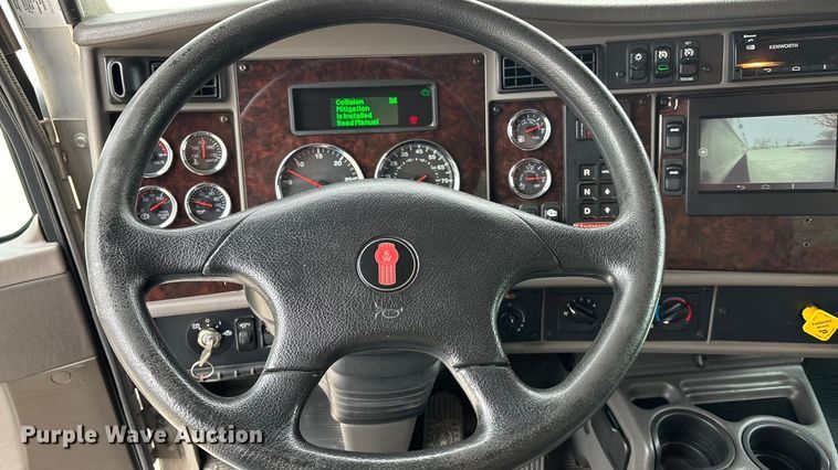 image for item EA4451 2021 Kenworth T270 box truck