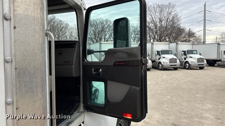 image for item EA4451 2021 Kenworth T270 box truck