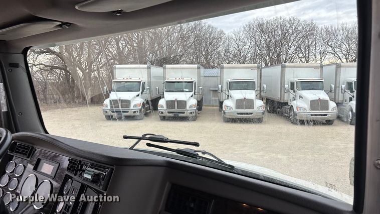 image for item EA4451 2021 Kenworth T270 box truck