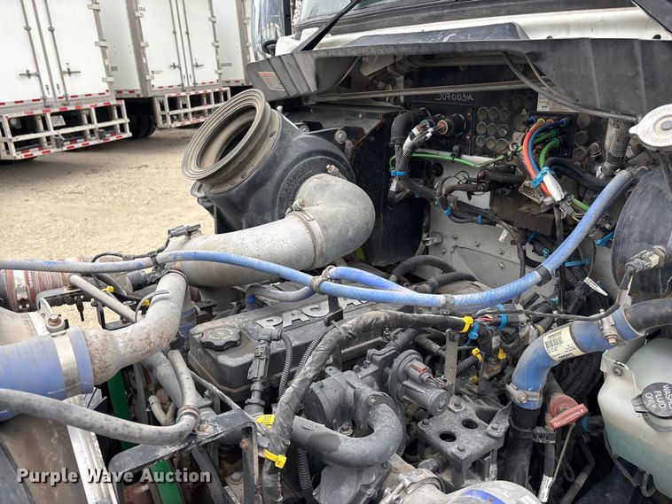 image for item EA4451 2021 Kenworth T270 box truck